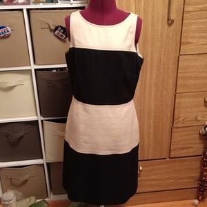 Adorable Tan & Black Banana Republic dress